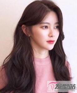 什么是云朵烫发型 柔软蓬松淑女必备