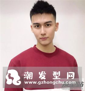 秋冬男生剪这两款最潮 个性渐变发复古锅盖