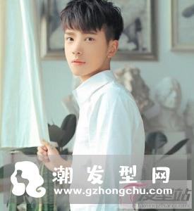 适合00后男生的发型 洋气有个性展现青春魅力