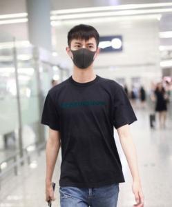 于朦胧发型叫什么 各种短卷发发型来袭