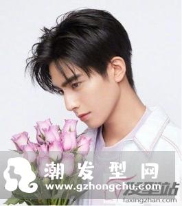 不烫不染的男生短发 简约自然照样帅气酷炫