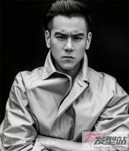 最新潮流男士发型 头发两边铲更帅气