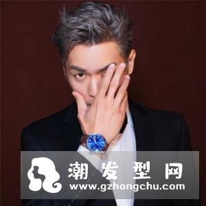 奶奶灰头发适合什么肤色 配什么衣服好看