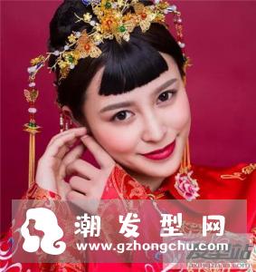 新娘经典中式盘发发型 凤冠霞帔造型倾国唯美迷人