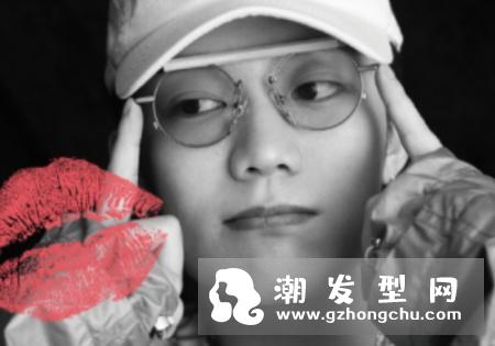 pg one代言的口红是什么牌子 雅诗兰黛哪个国家最便宜