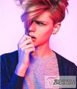 男生朋克风短发设计 吸睛个性回头率超高