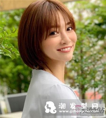 线条感圆弧波波头 一剪会上瘾的减龄短发