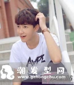 脸瘦长的男生发型 轻松塑造完美脸型
