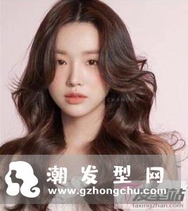 大卷发型图片中长发 散发优雅妩媚女人味