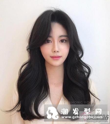 随意自然微卷长发发型 发尾波浪整个人马上温柔度 10分