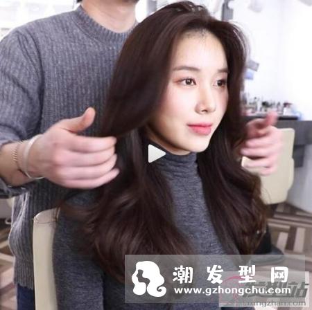 慵懒唯美的云朵卷发好喜欢！温柔小女人就靠这一款这超八字刘海
