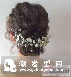 盘发怎么扎好看又简单 干花盘发如春天般浪漫