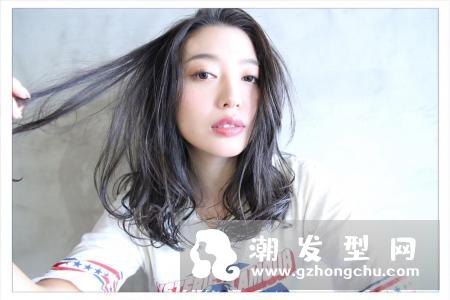 卷发怎样打理才好看 初学者也能轻松上手美丽卷发教学