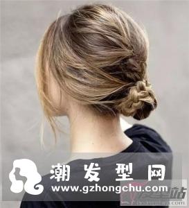 长头发怎么挽个低发髻 蓬松慵懒随意低发髻美的惊艳