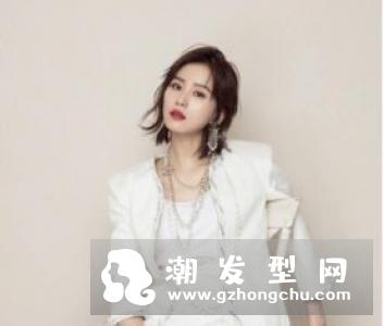 女生穿西装配什么发型 职场中西装这样搭发型超显气质