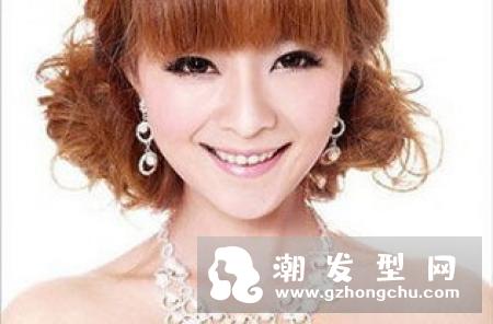 时尚好看的欧美新娘盘发图片