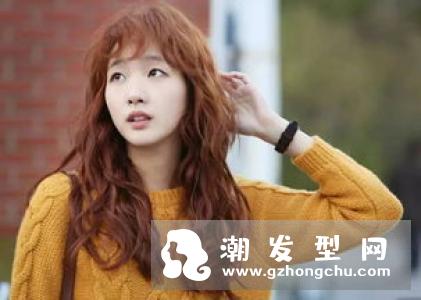 自然卷适合什么发型 困扰着你的自然卷终于找到好看发型
