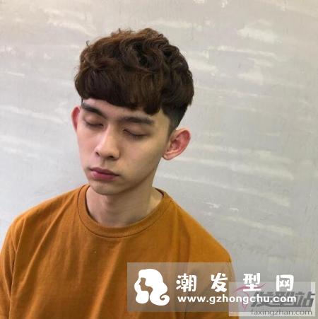 摆脱大叔味！复古锅盖头剪完帅度up，瞬间小十岁！