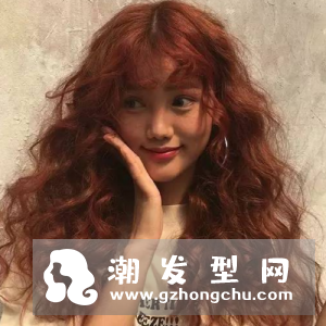 嬉皮士卷刘海怎么弄教程 刘海不卷了怎么办