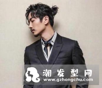 男生扎辫子发型 随手一扎都帅爆了