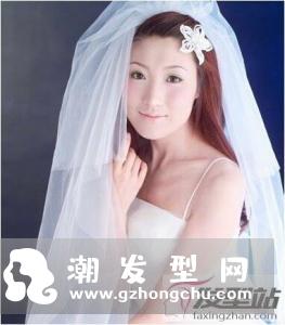 新娘发型什么颜色好看 酒红色染发浪漫又显白