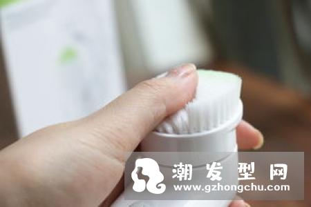 倩碧洁面仪怎么替换刷头 多久换一次刷头