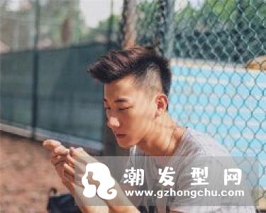 男生undercut雕刻发型 两边铲 推后脖设计