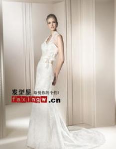 女士新娘盘发图片 婚纱照就选它很有女人味