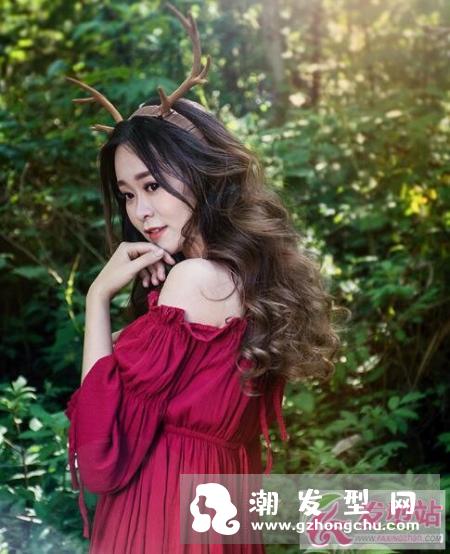 烫发后多久才可以洗头 烫发护理头发技巧