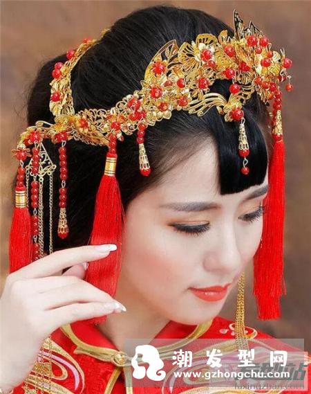 传统经典中式新娘发型 高贵端庄新娘妆发图片