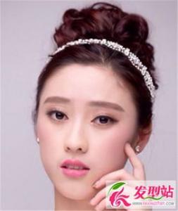 新娘盘发发型图片大全 蓬松花苞头盘发奢华迷人