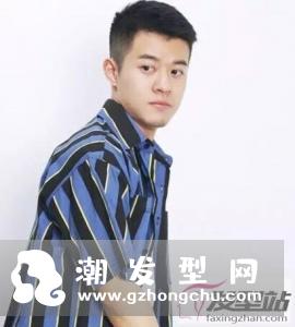 不染不烫男生自然发型 清新简约打造阳光潮男