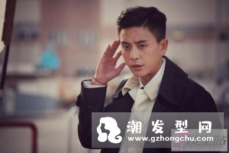 黄宗泽菠萝头成讨论焦点 网友：果然颜值高的啥发型也好看