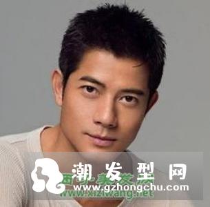 有美人尖的男生发型 凸显优势打造养眼潮男