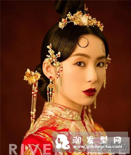 2020年新娘妆发流行趋势 中式轻奢复古新娘造型