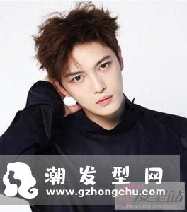 头发扁塌适合什么发型 短烫发蓬松帅气提升魅力