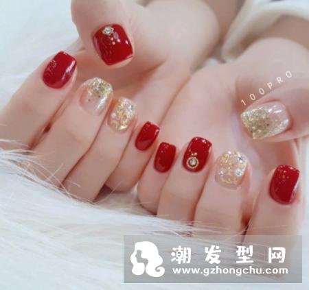 新年弄什么美甲好看 红色适合手黑的人吗