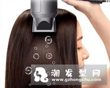 经常用吹风机吹头发对头发有伤害吗 知道这些你就可以放心吹头发了