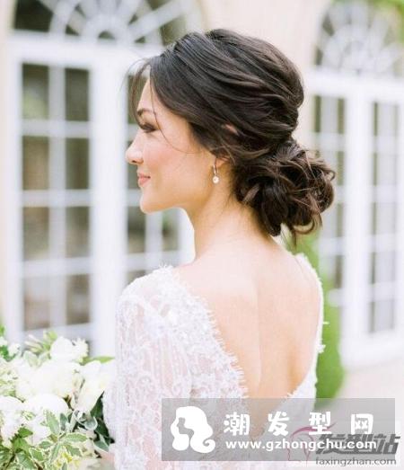 户外婚礼新娘发型设计 新娘、伴娘姐妹赶紧看过来