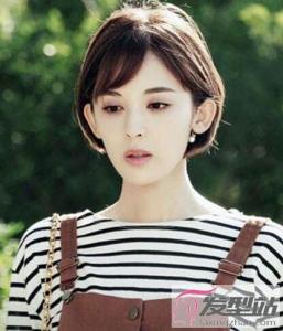 女生波波头怎么剪 发尾内扣更洋气瘦脸