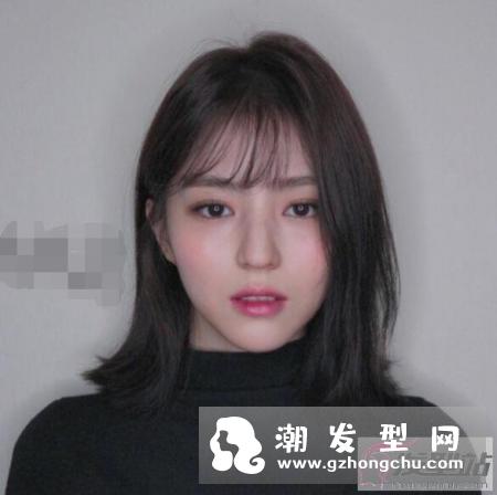 中长发散着怎么弄好看 打理发型有一套路人也能变女神