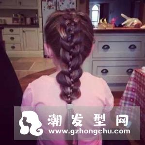 儿童编发发型图片 麻花鱼尾辫怎么扎图解