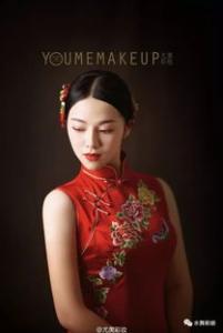 古风中式新娘发型 典雅秀禾新娘妆发图片