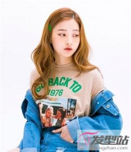 可爱型卷发发型女 减龄显嫩女生卷发发型