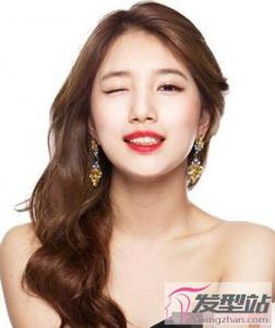 大卷发型图片中长发 散发优雅妩媚女人味