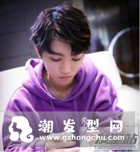 王俊凯发型叫什么名字 这些发型气质阳光帅哭你