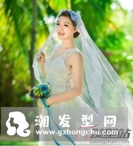 长发森系新娘造型 展现空灵脱俗之美