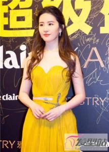 适合圆脸的仙女烫 洋气优雅不化妆也瘦脸
