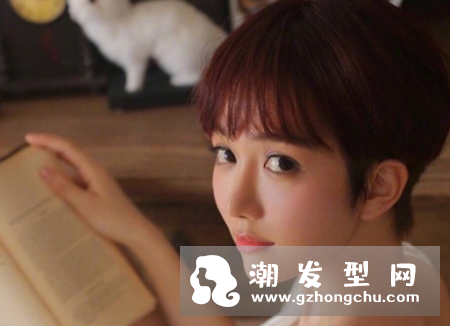 小脸适合烫什么发型 适合什么短发