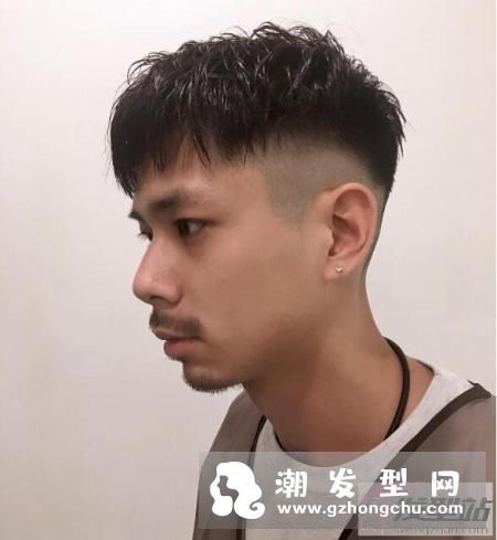 男生湿发造型怎么弄 微湿感让你秒变男神